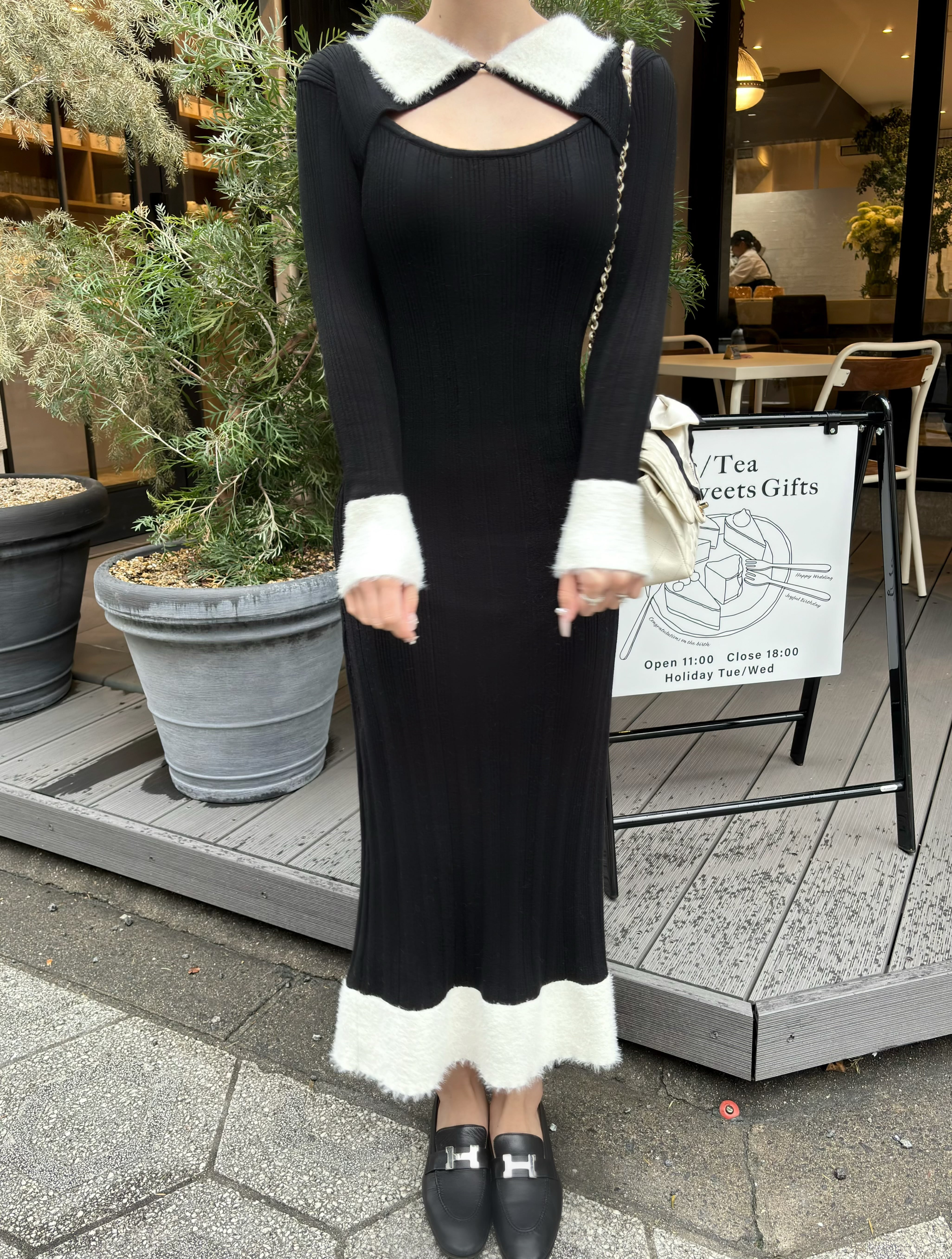 Bi color collar long onepiece