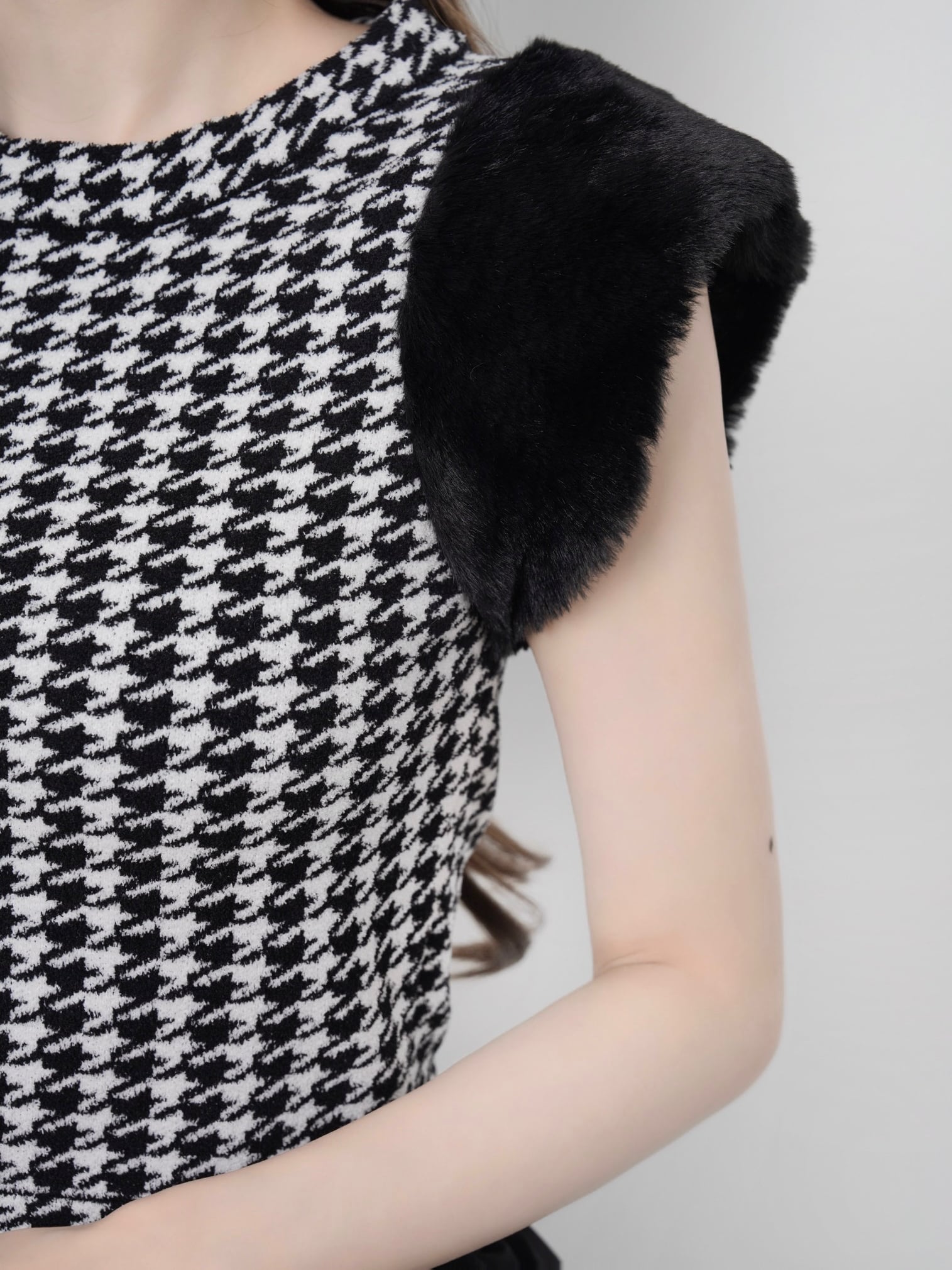 Houndstooth fur knit top
