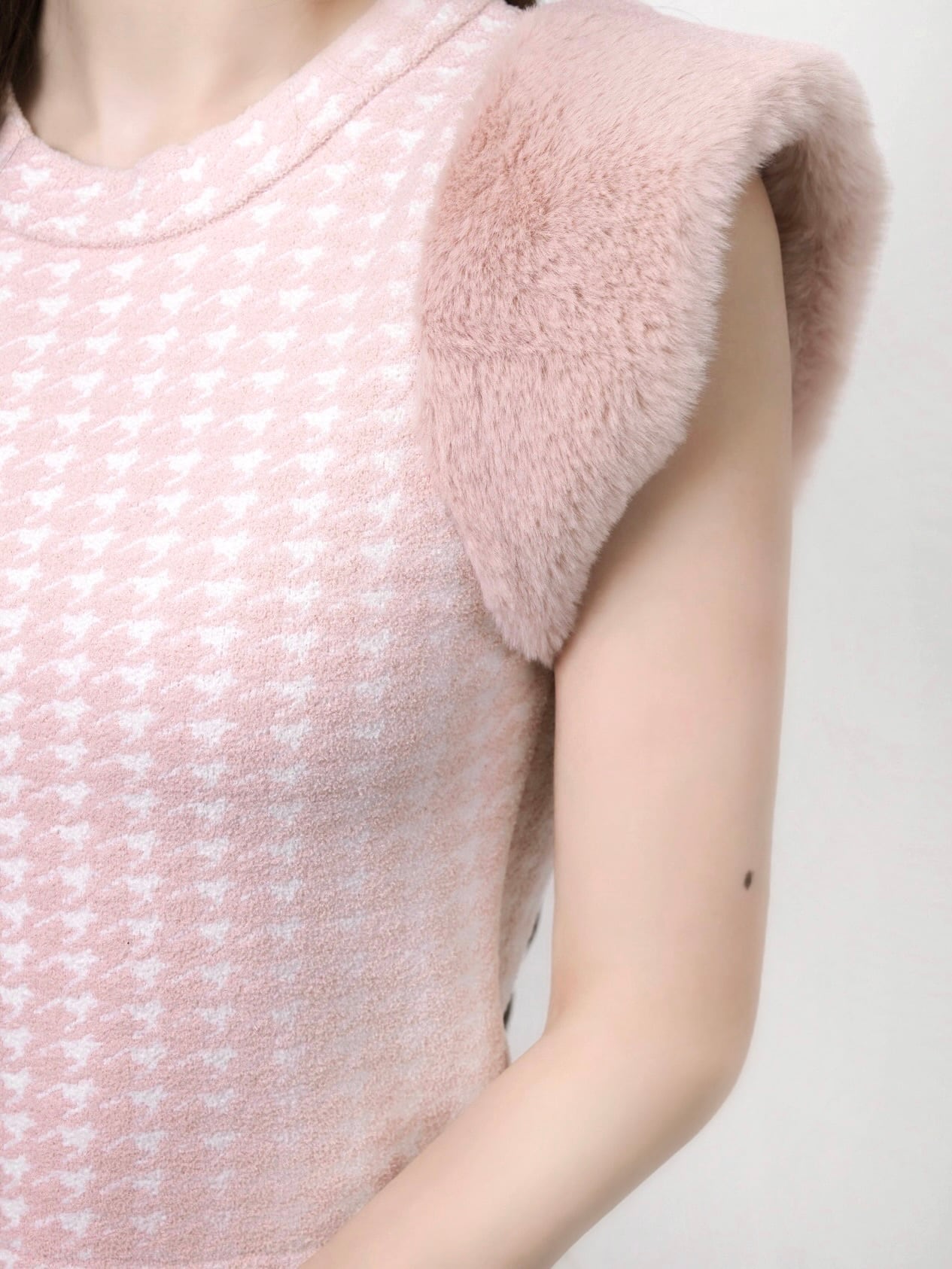 Houndstooth fur knit top