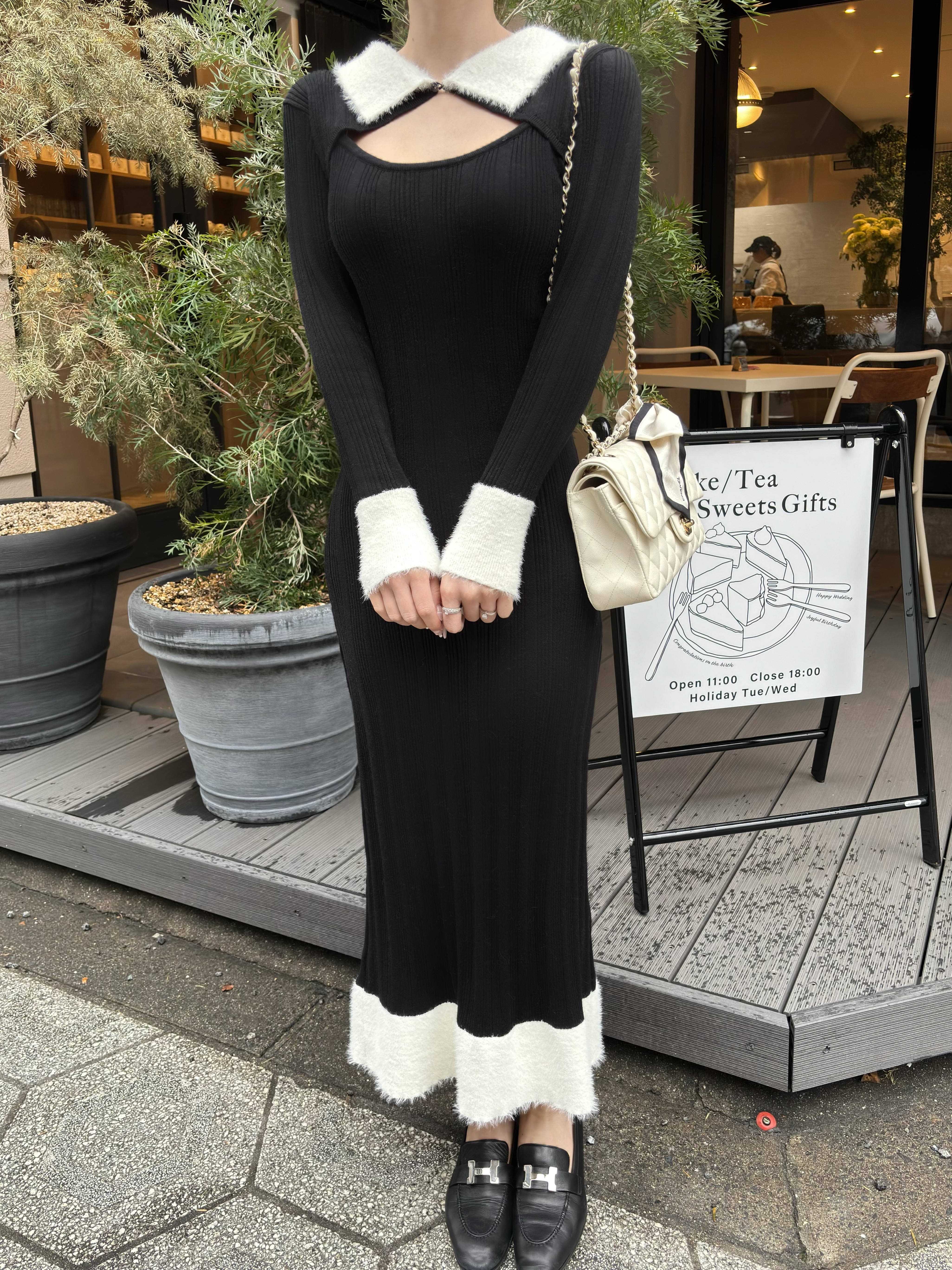 Bi color collar long onepiece