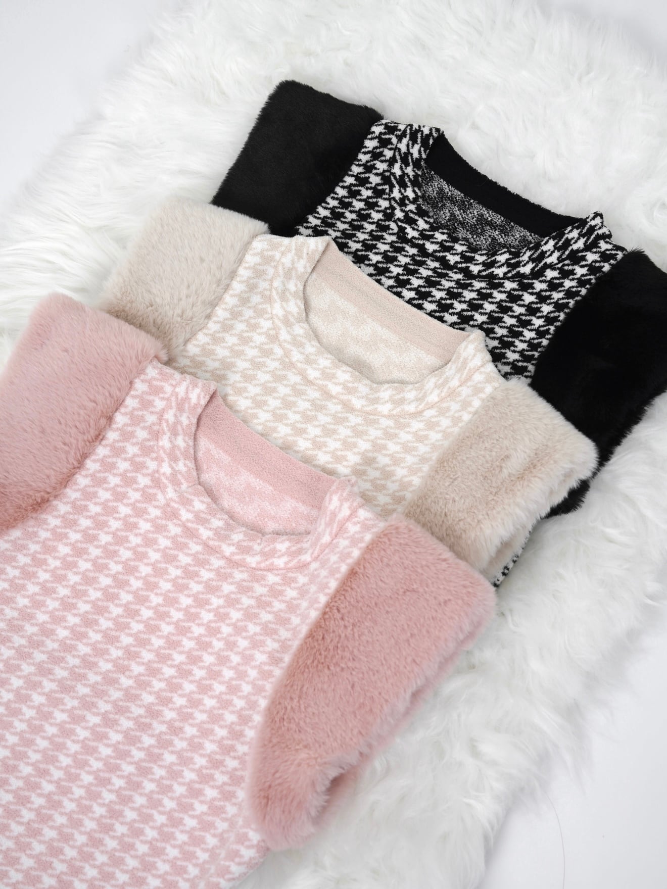 Houndstooth fur knit top