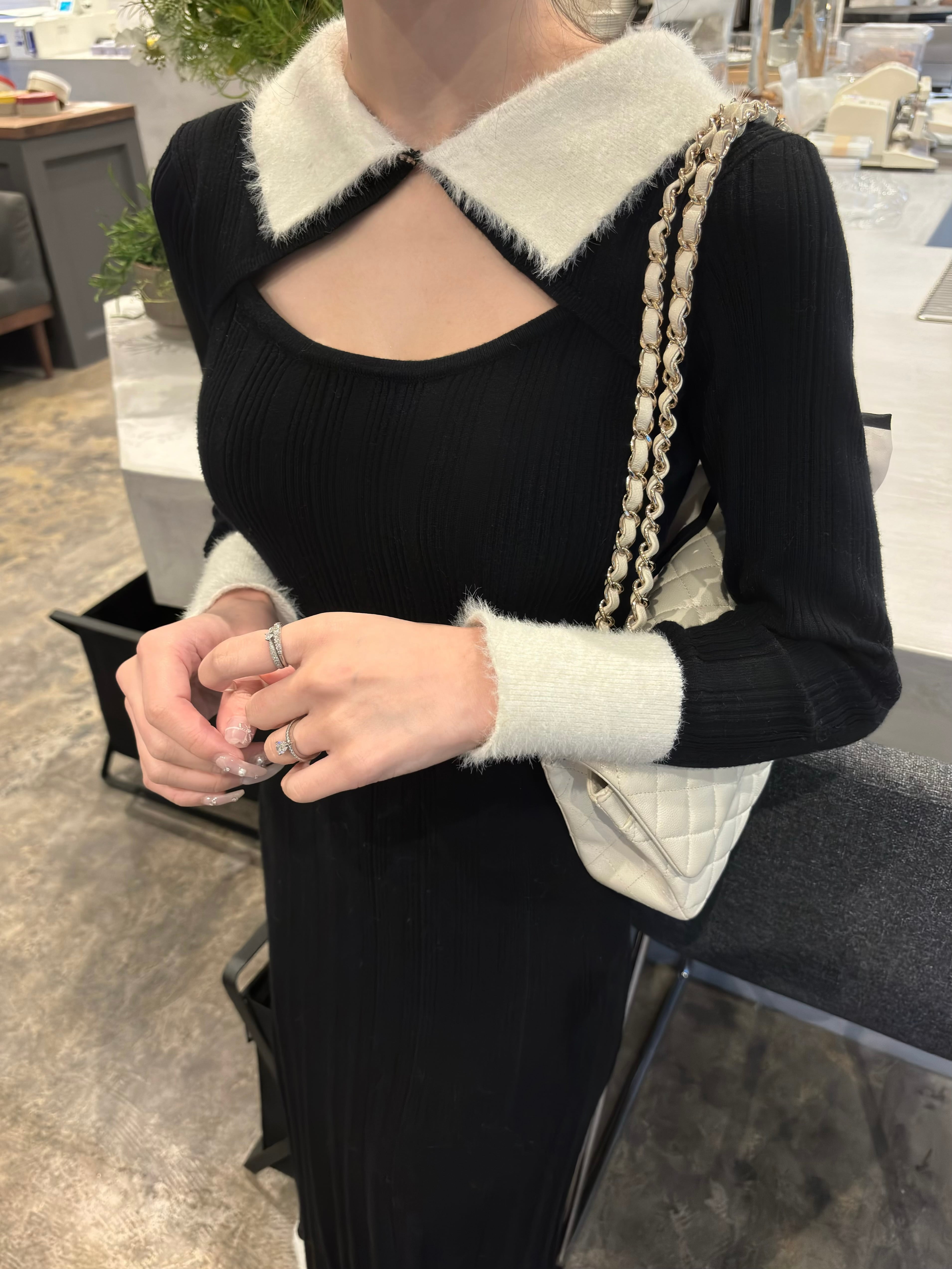 Bi color collar long onepiece