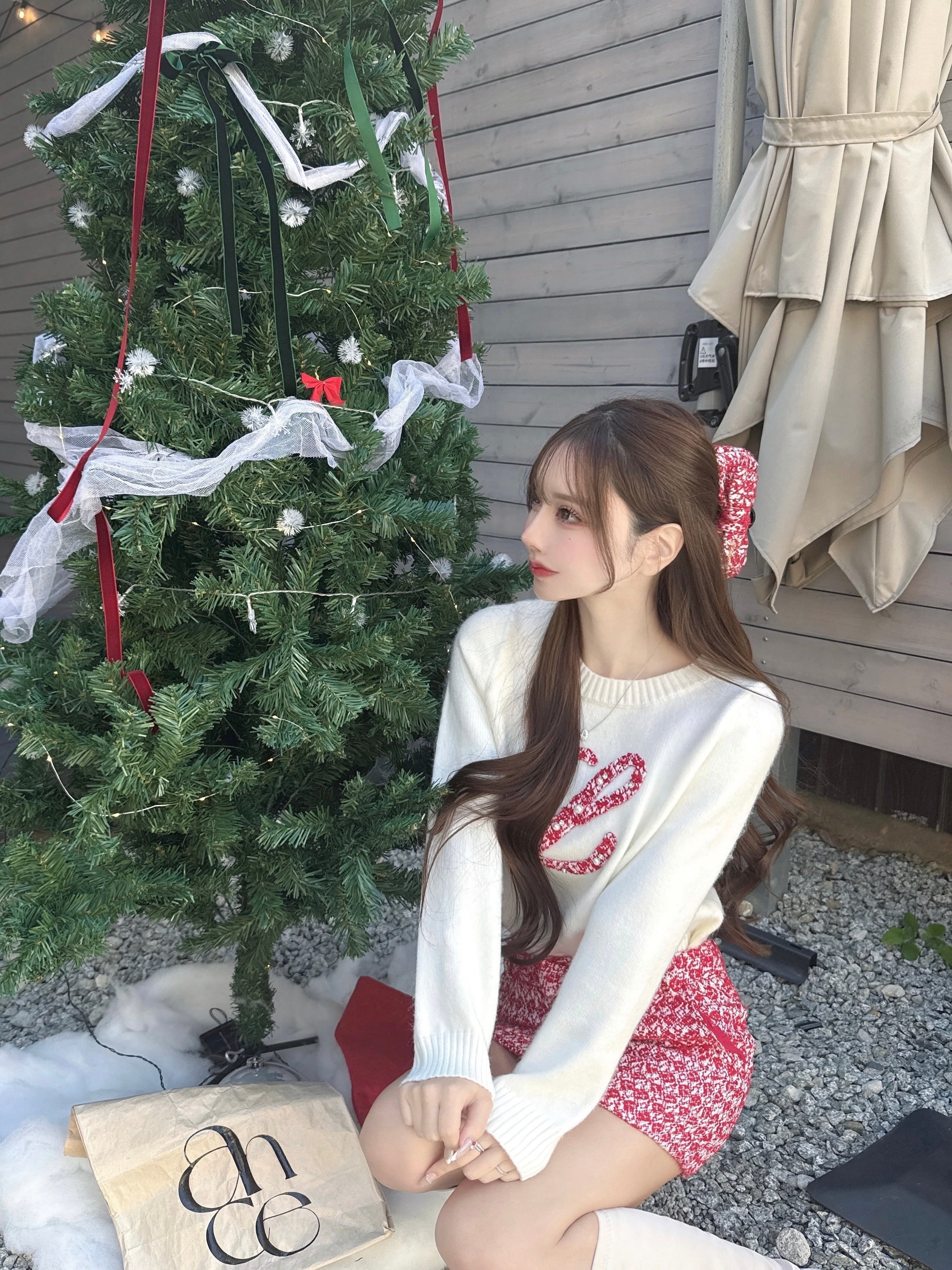 L holiday tweed knit