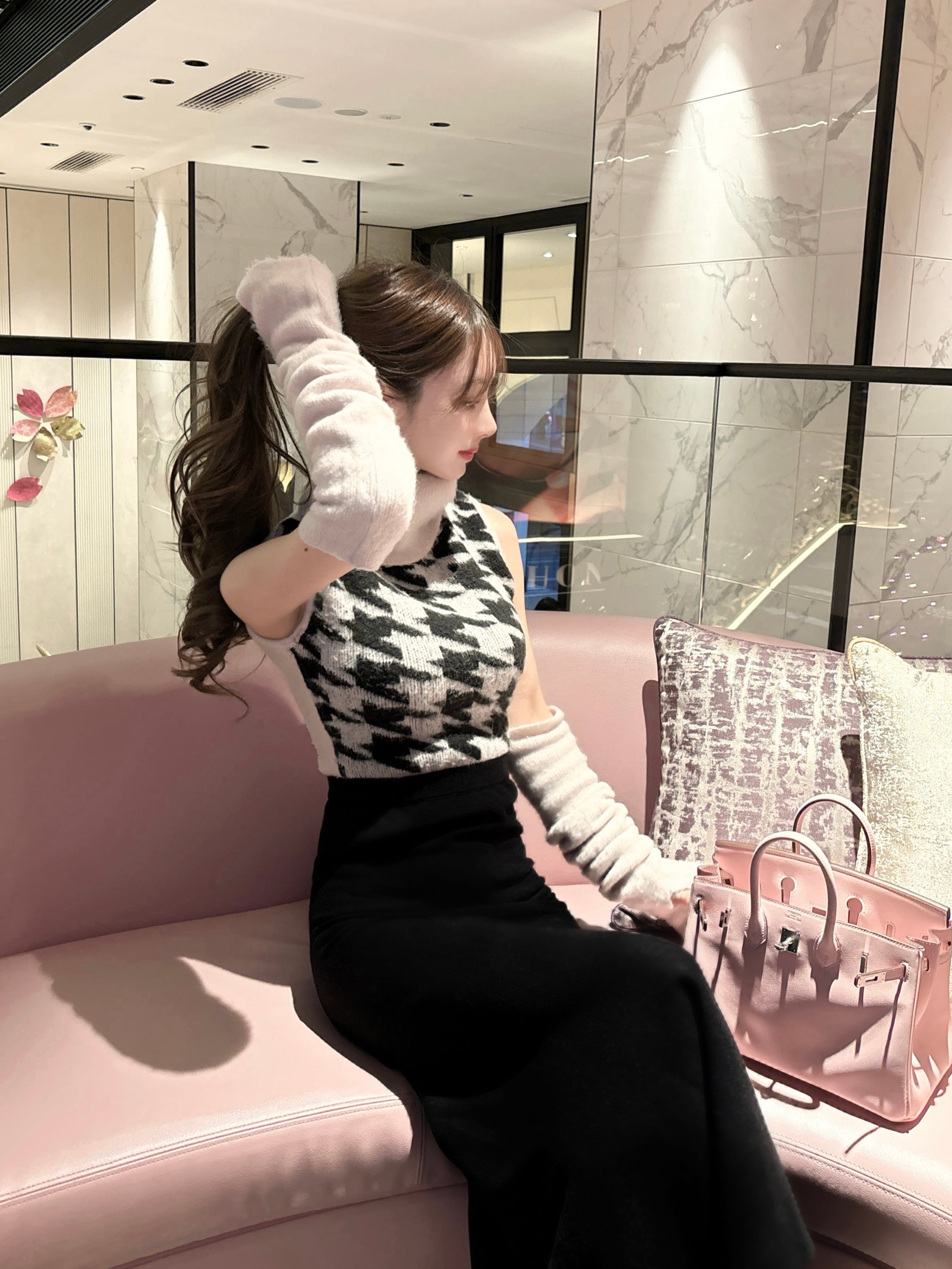 baby pink × black houndstooth arm long onepiece