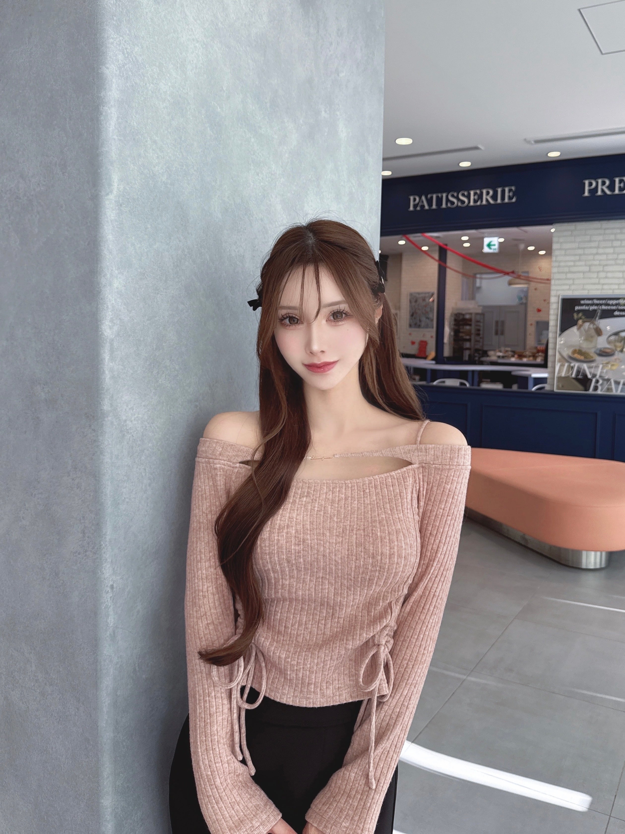 Lumignon keyhole detail ribbed top