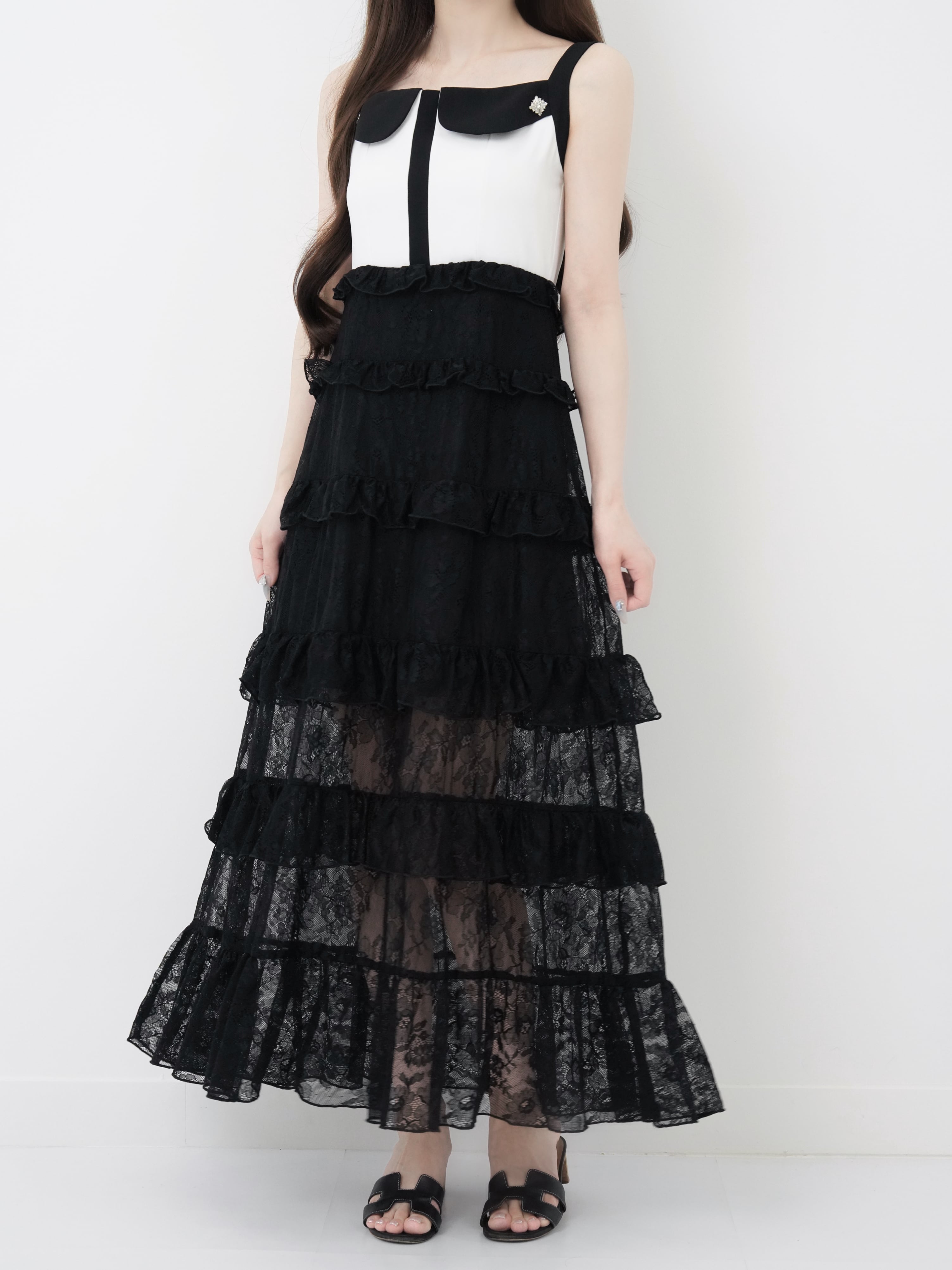 Bijou collar lace tiered dress